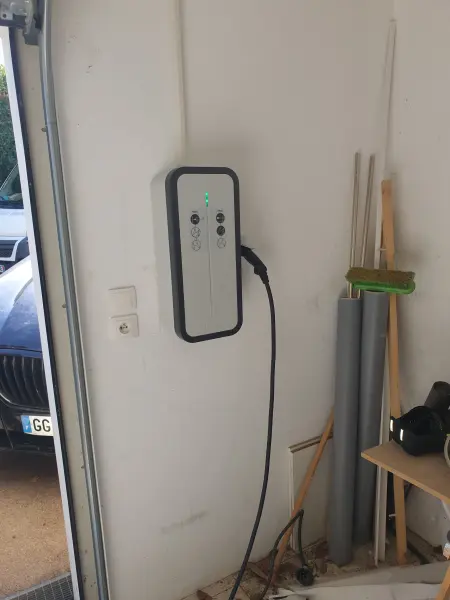 Borne de recharge - Équipement auto à Toulouse